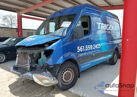 2018 Mercedes-Benz Sprinter 2500 Standard Roof V6 из США, поврежденный, VIN WD3PE7CD3JP641332